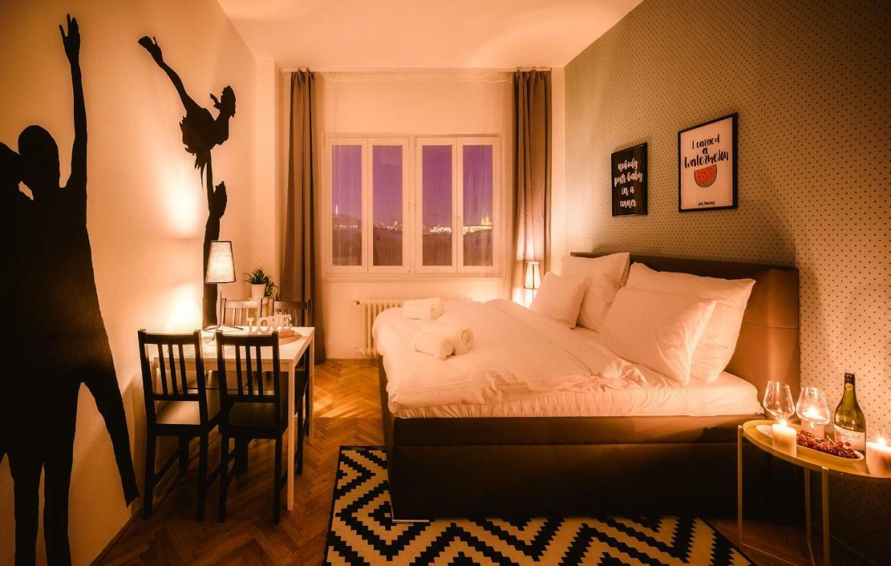Michal&Michael'S Central Apartments Praha Bagian luar foto